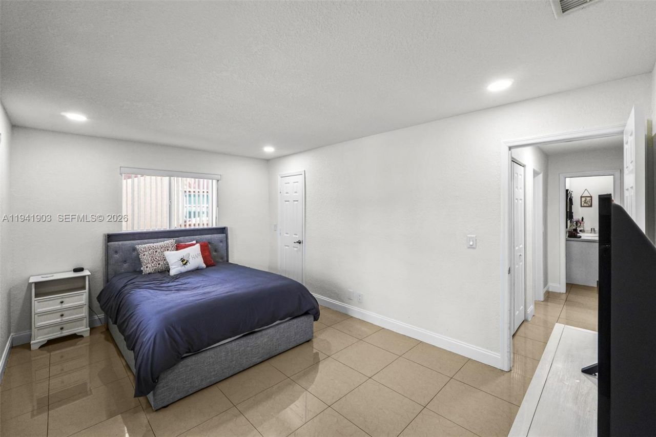 3701 NW 114th Ave, Coral Springs, FL 33065 Photo