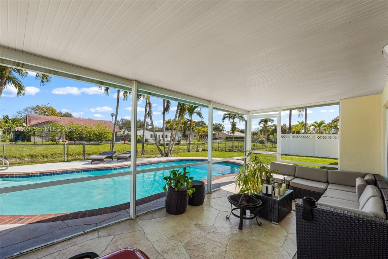 3701 NW 114th Ave, Coral Springs, FL 33065 Photo