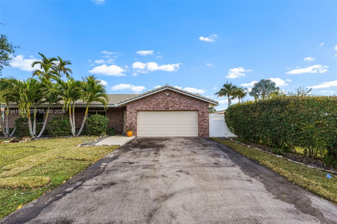 3701 NW 114th Ave, Coral Springs, FL 33065 Photo