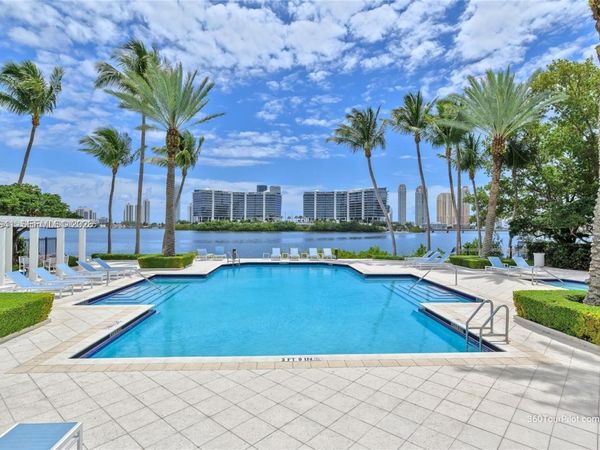 3215 NE 184th St , Unit 14301, Aventura, FL 33160