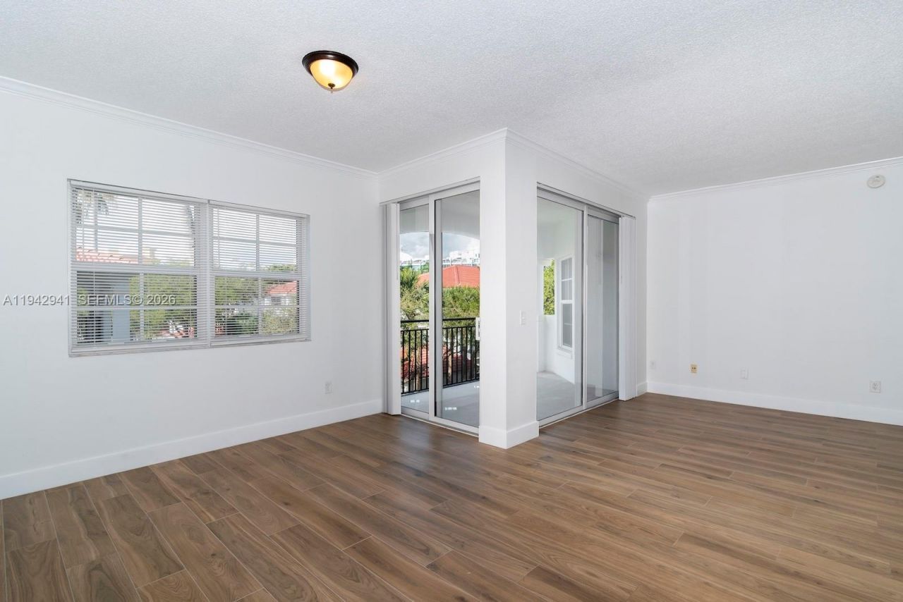 3215 NE 184th St , Unit 14301, Aventura, FL 33160 Photo