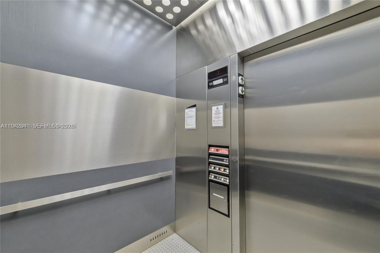 3215 NE 184th St , Unit 14301, Aventura, FL 33160 Photo