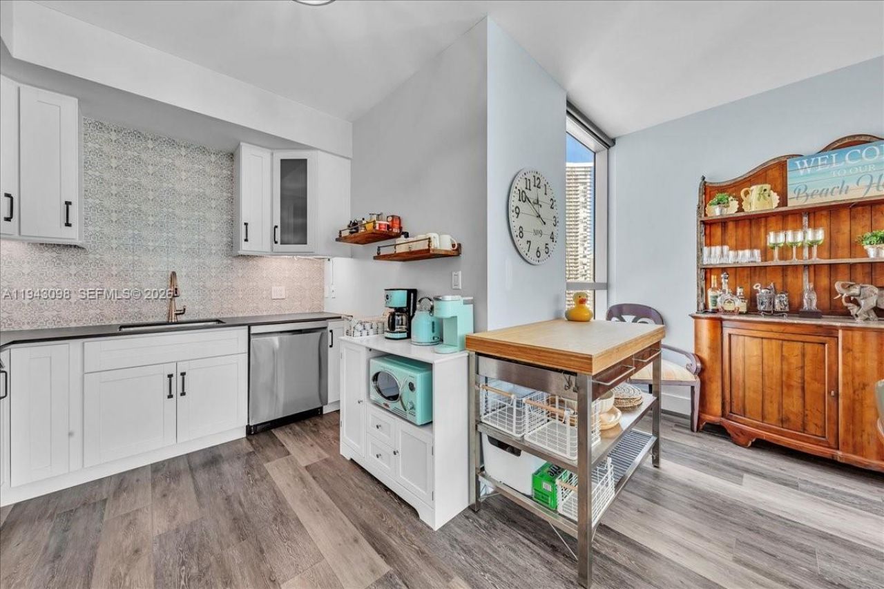 90 SW 3rd St, Unit 2604, Miami, FL 33130 Photo