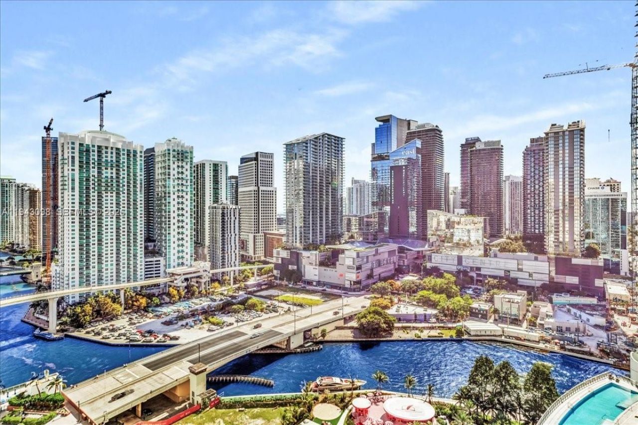 90 SW 3rd St, Unit 2604, Miami, FL 33130 Photo