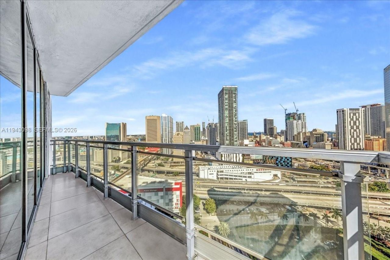 90 SW 3rd St, Unit 2604, Miami, FL 33130 Photo