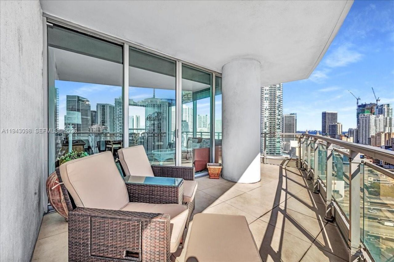 90 SW 3rd St, Unit 2604, Miami, FL 33130 Photo