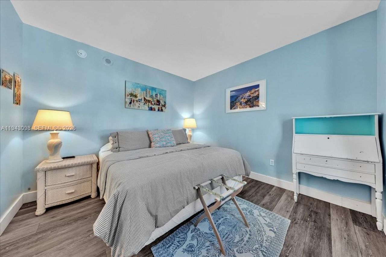 90 SW 3rd St, Unit 2604, Miami, FL 33130 Photo