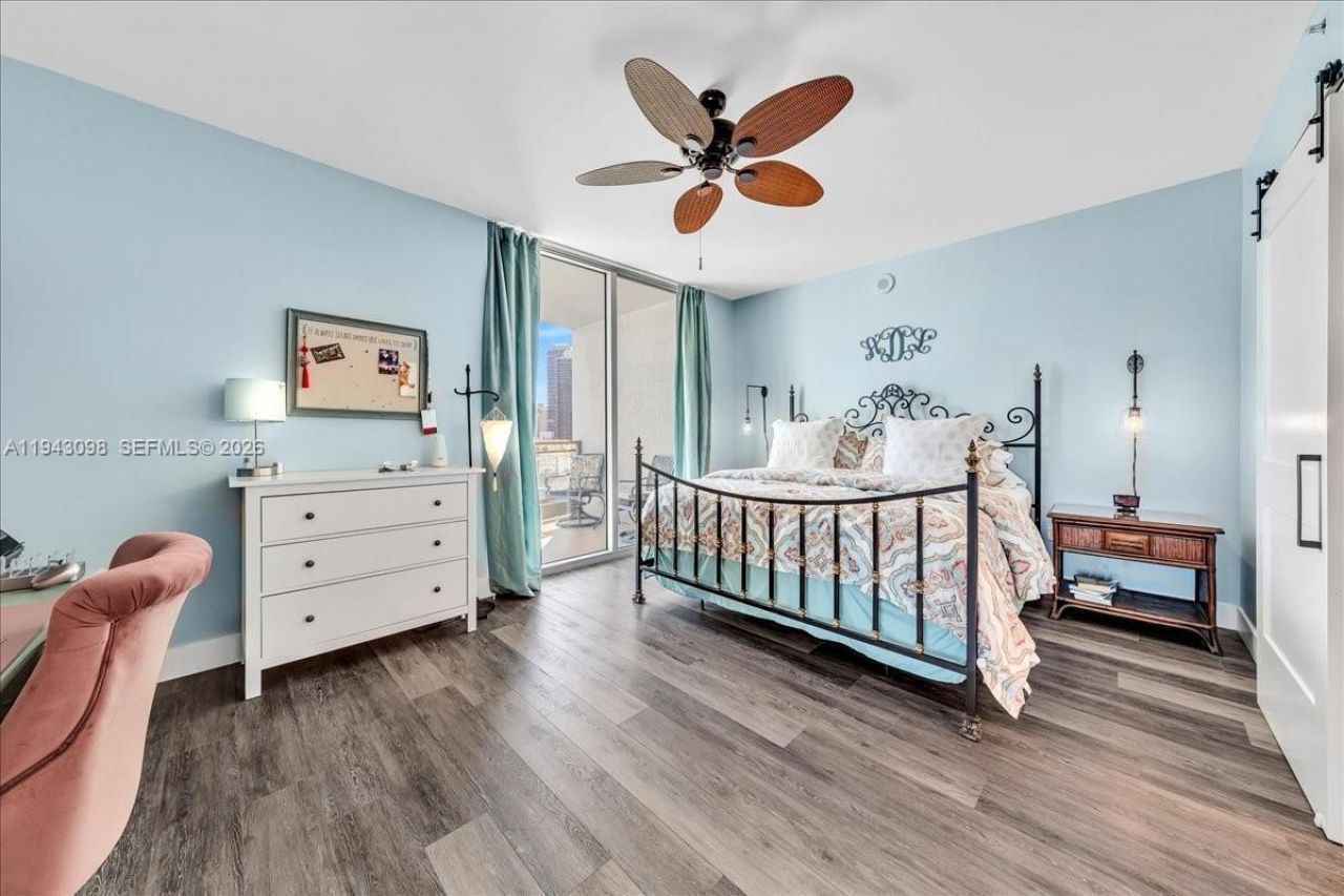 90 SW 3rd St, Unit 2604, Miami, FL 33130 Photo