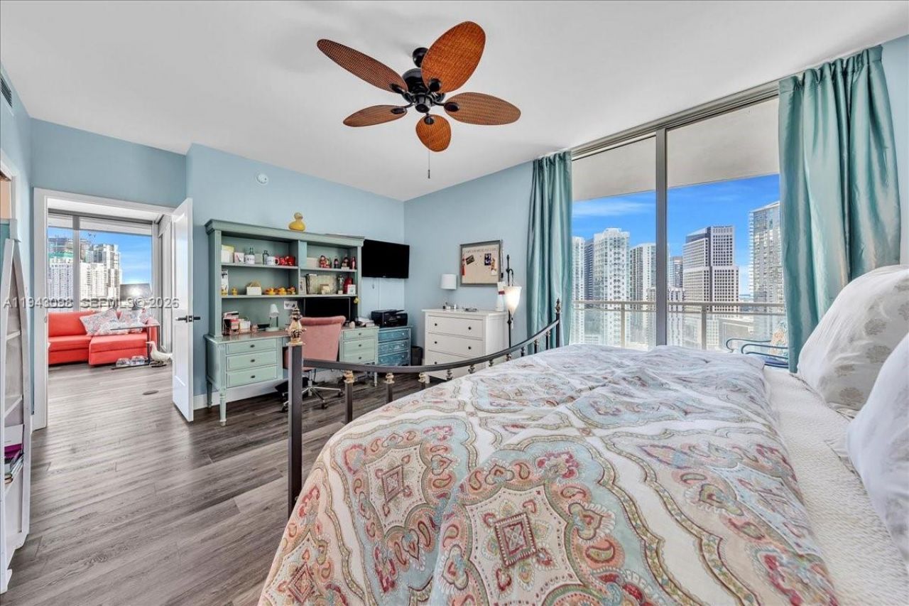 90 SW 3rd St, Unit 2604, Miami, FL 33130 Photo