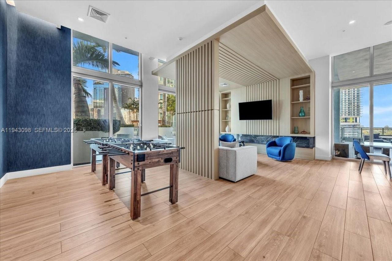 90 SW 3rd St, Unit 2604, Miami, FL 33130 Photo