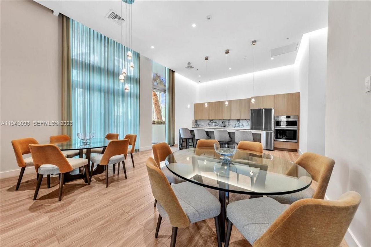 90 SW 3rd St, Unit 2604, Miami, FL 33130 Photo