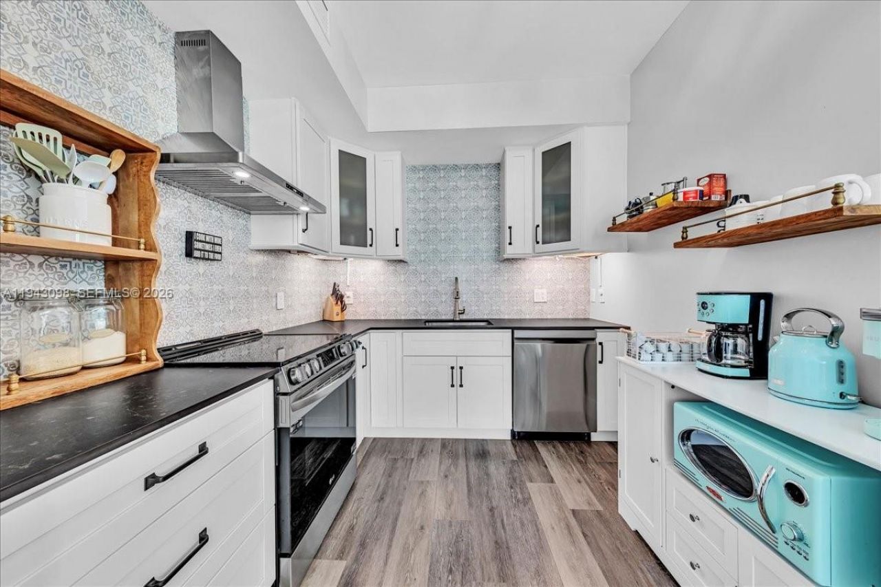 90 SW 3rd St, Unit 2604, Miami, FL 33130 Photo