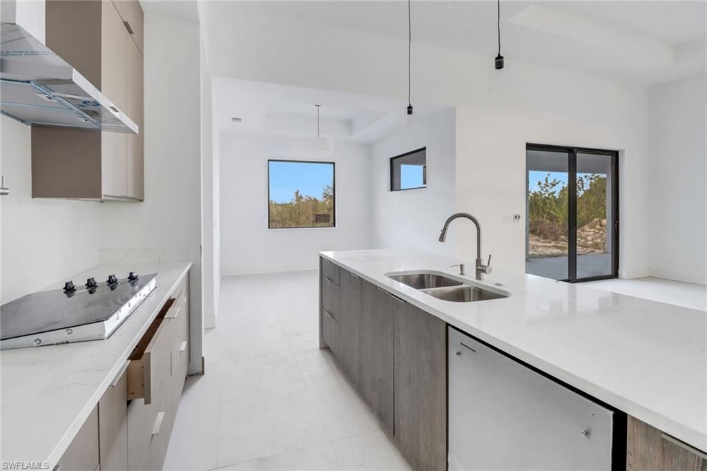 1907 NE 34th Ter, Cape Coral, FL 33909 Photo