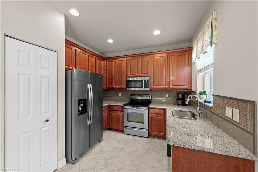 10555 Carolina Willow Dr, Fort Myers, FL 33913 Photo