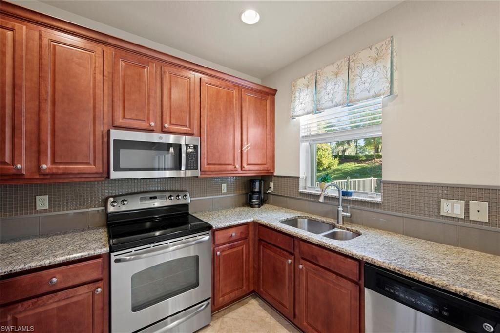 10555 Carolina Willow Dr, Fort Myers, FL 33913 Photo