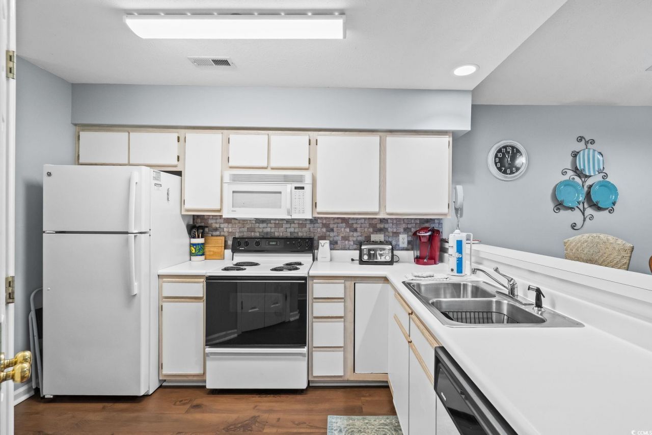 270 Pinehurst Dr. Photo 14