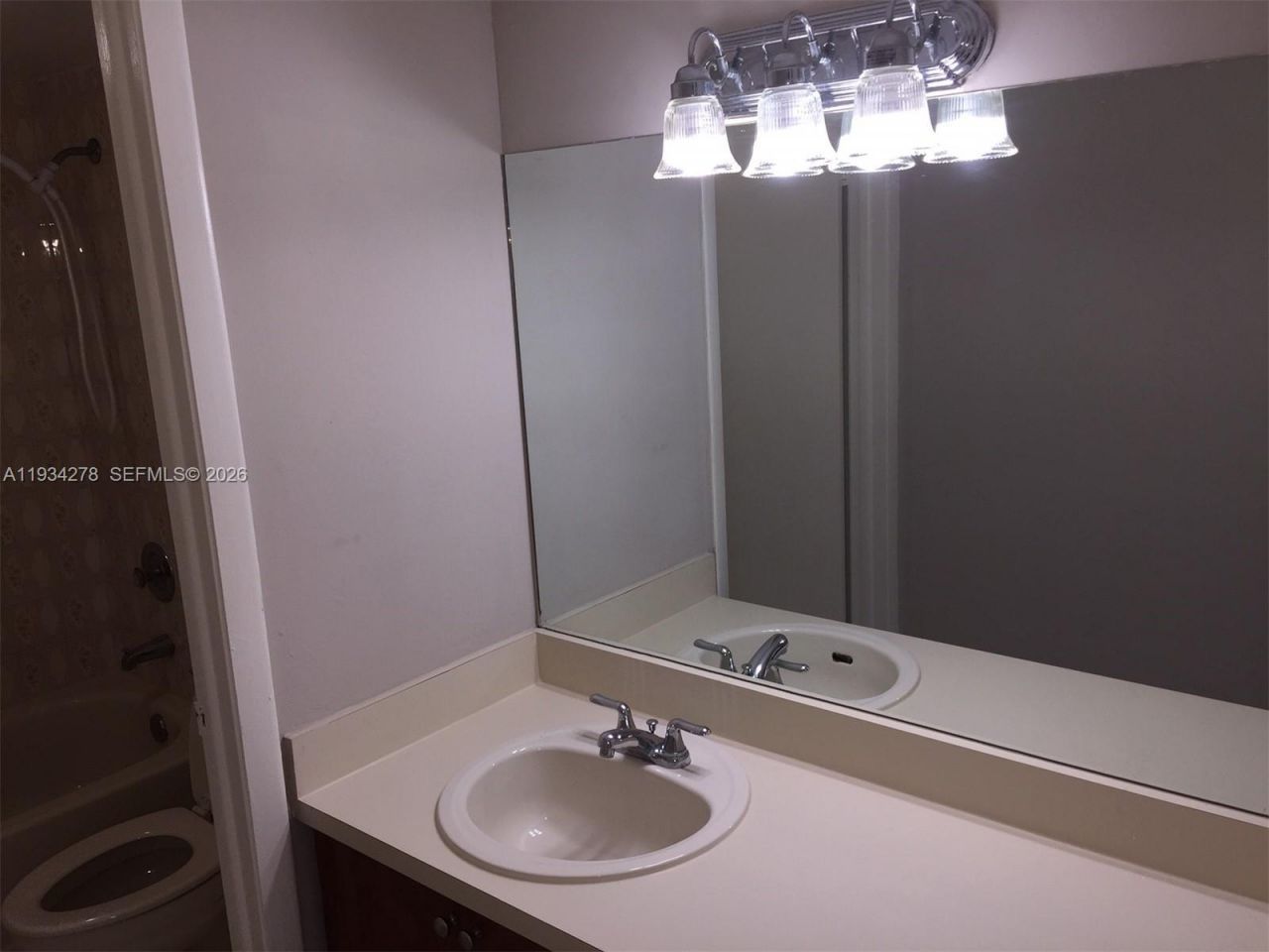 1121 SW 122 Av, Unit 314, Miami, FL 33184 Photo