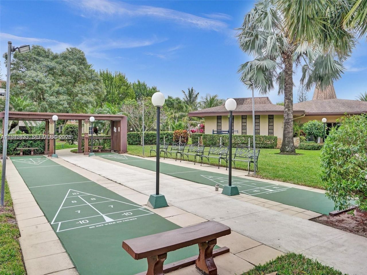 4805 NW 35th St, Unit 603, Lauderdale Lakes, FL 33319 Photo