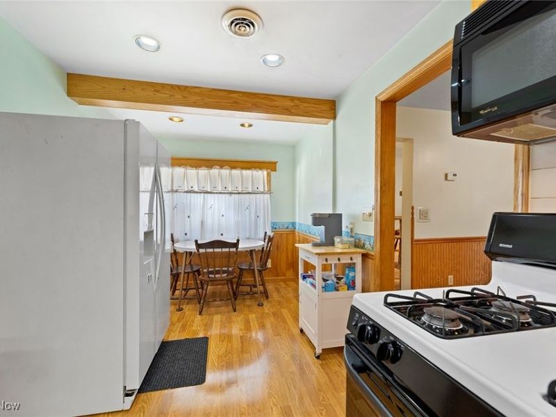 43 S Van Buren Avenue, Barberton, OH 44203 Photo 18