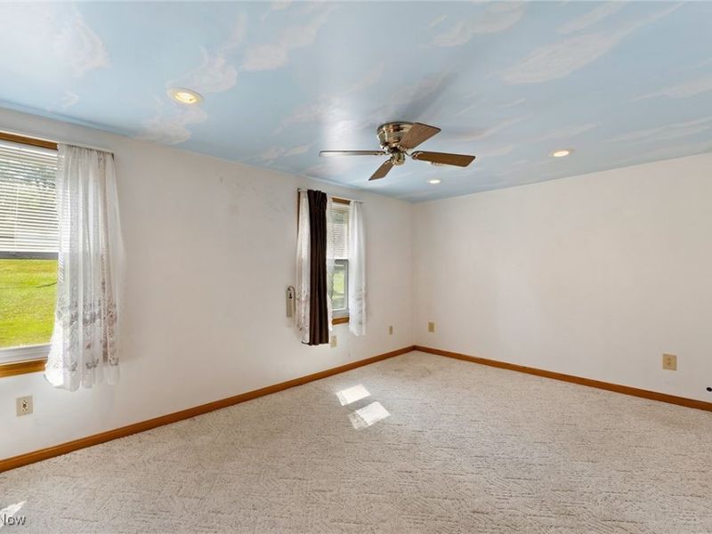 43 S Van Buren Avenue, Barberton, OH 44203 Photo 25