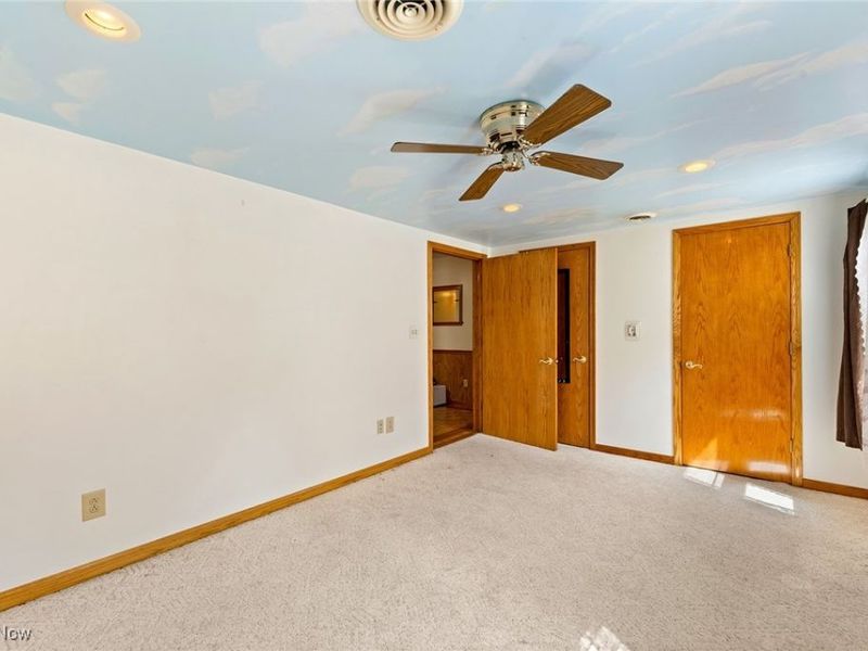 43 S Van Buren Avenue, Barberton, OH 44203 Photo 27