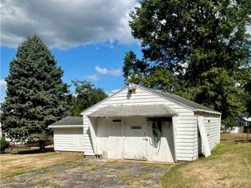 43 S Van Buren Avenue, Barberton, OH 44203 Photo 34