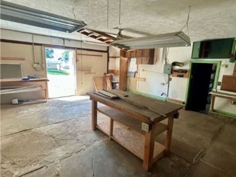 43 S Van Buren Avenue, Barberton, OH 44203 Photo 37