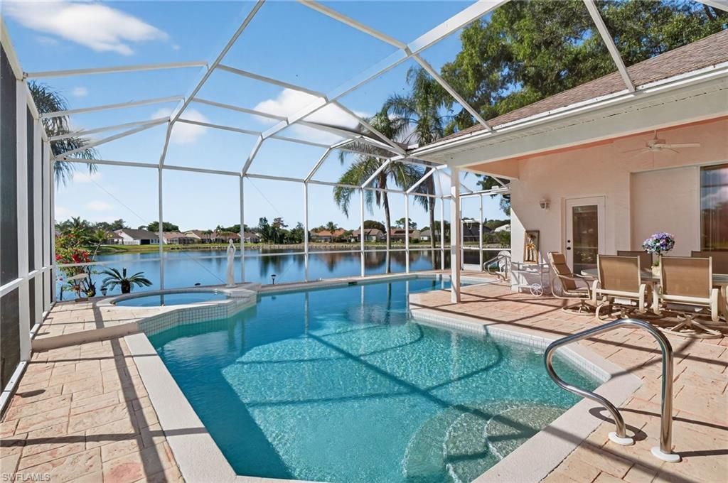 6687 Huntley Ln S, Naples, FL 34104 Photo