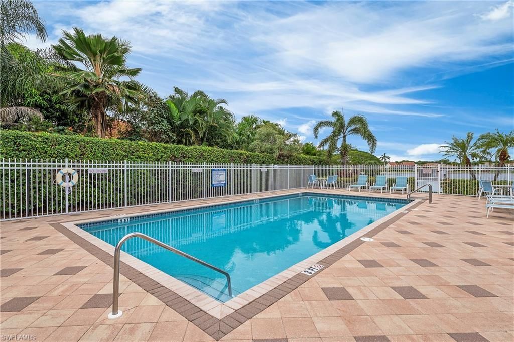 6687 Huntley Ln S, Naples, FL 34104 Photo