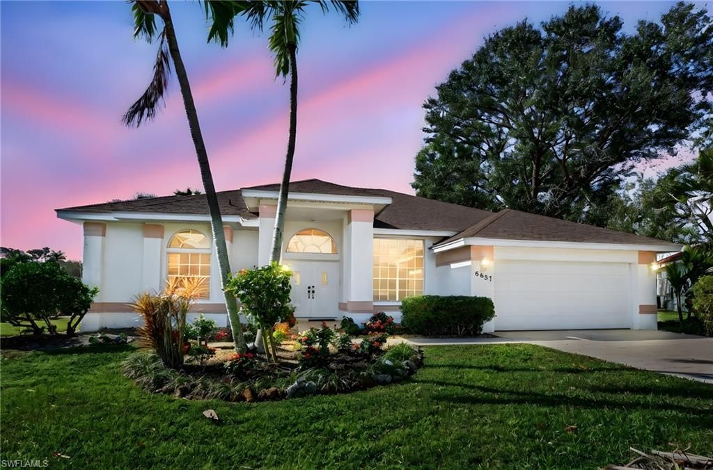 6687 Huntley Ln S, Naples, FL 34104 Photo