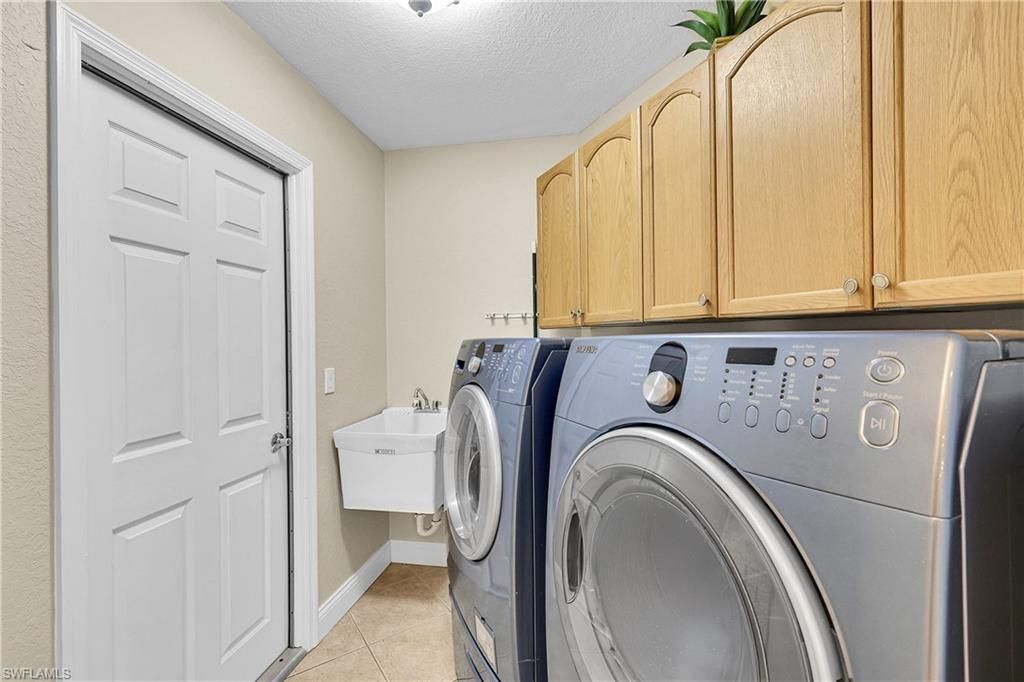 3609 SE 4th Ave, Cape Coral, FL 33904 Photo