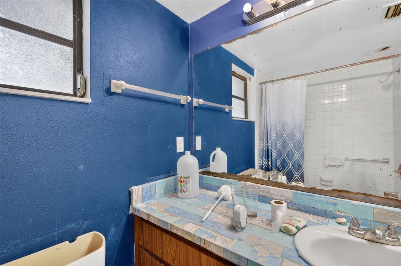 260 13th Street N, Saint Petersburg, FL 33705 Photo