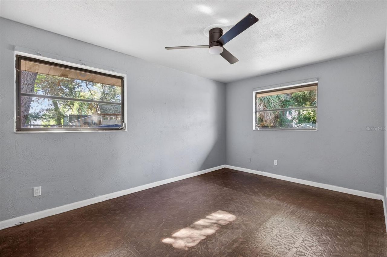 260 13th Street N, Saint Petersburg, FL 33705 Photo