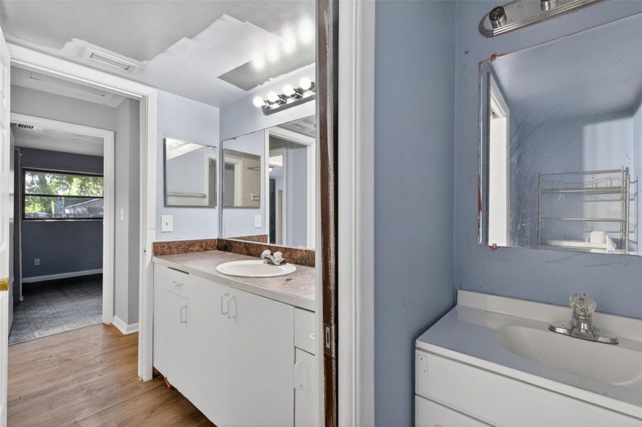 260 13th Street N, Saint Petersburg, FL 33705 Photo