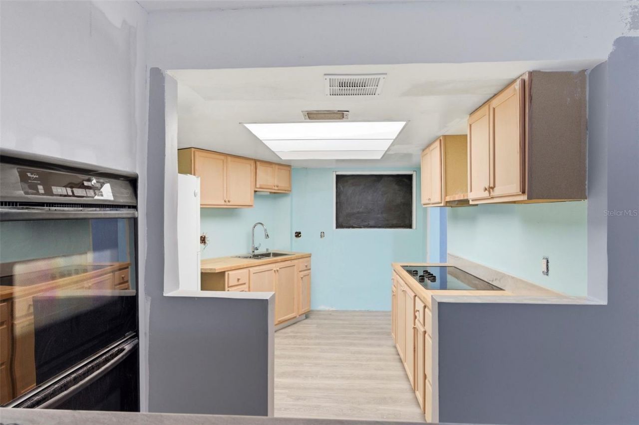 260 13th Street N, Saint Petersburg, FL 33705 Photo