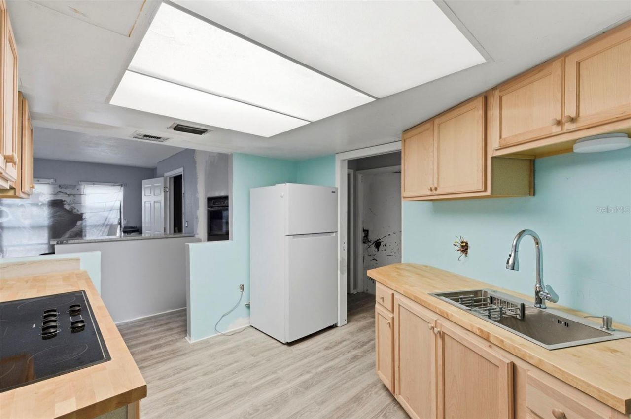 260 13th Street N, Saint Petersburg, FL 33705 Photo