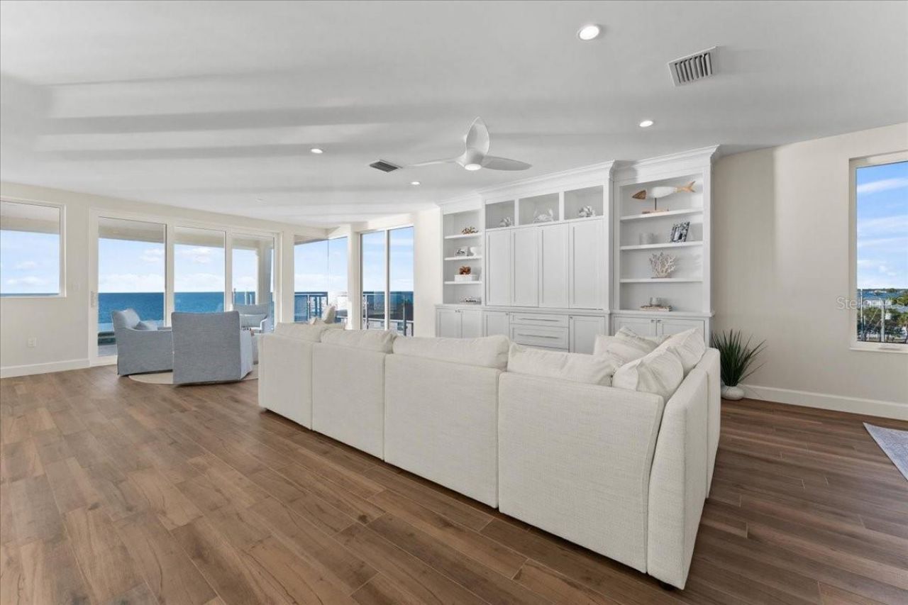 2708 N Beach Road, Unit 5, Englewood, FL 34223 Photo