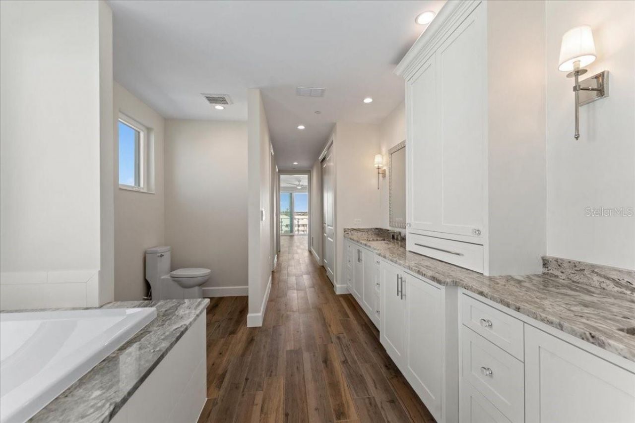 2708 N Beach Road, Unit 5, Englewood, FL 34223 Photo