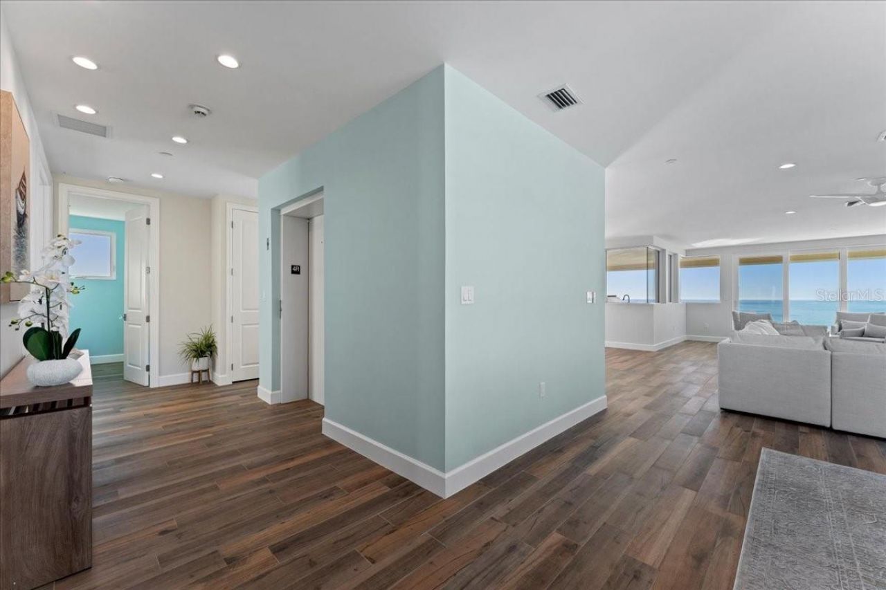 2708 N Beach Road, Unit 5, Englewood, FL 34223 Photo