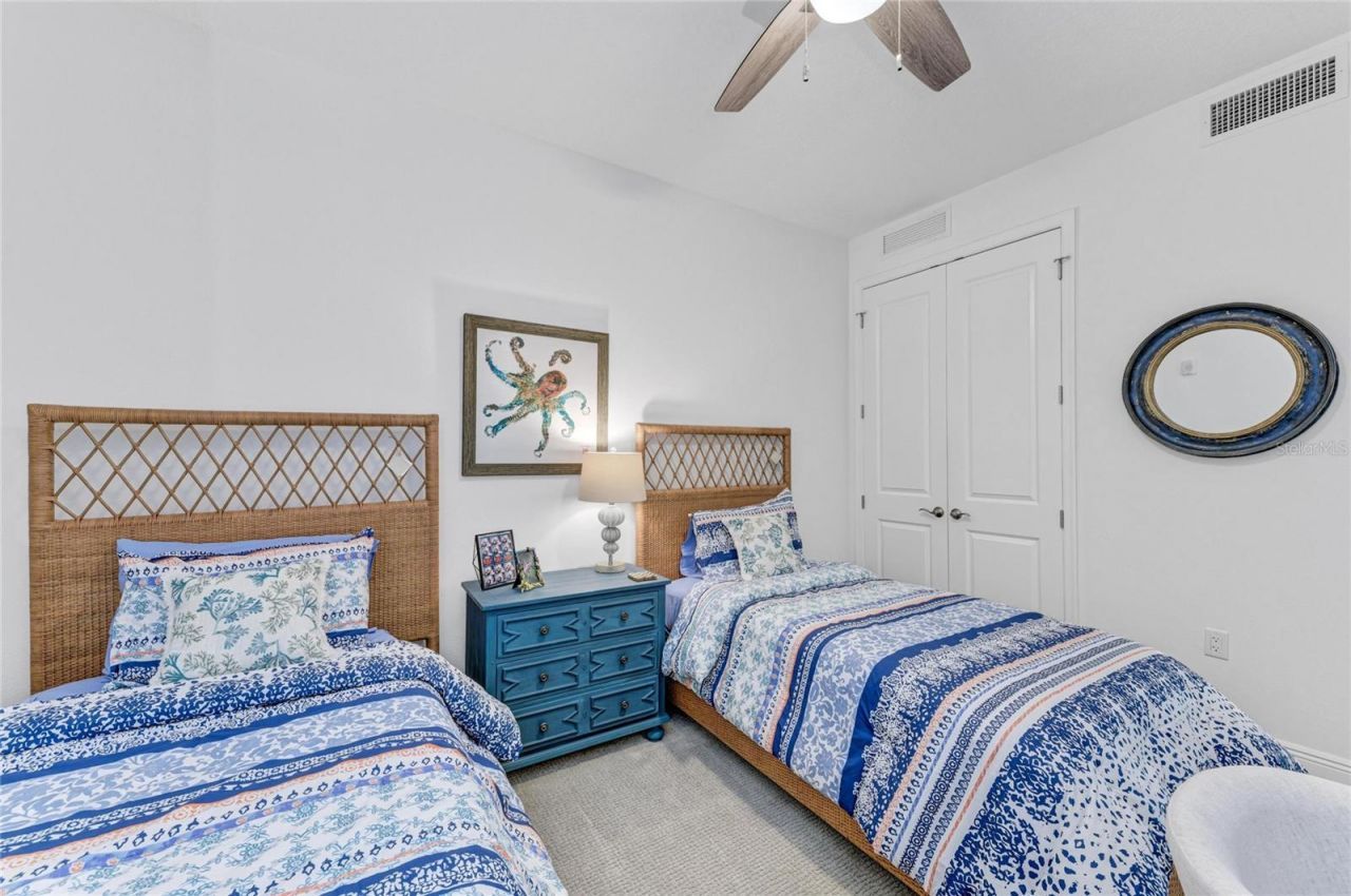 383 Aruba Circle, Unit 203, Bradenton, FL 34209 Photo