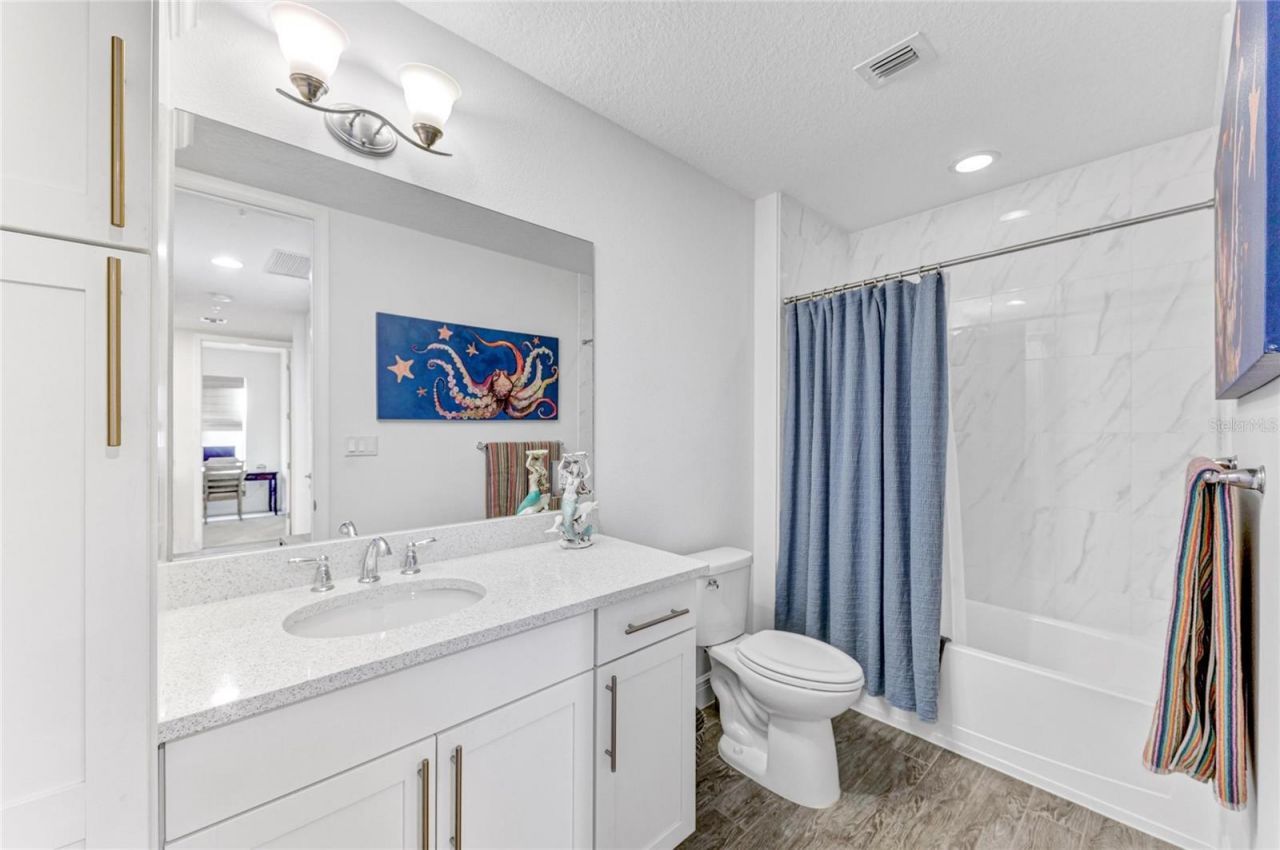 383 Aruba Circle, Unit 203, Bradenton, FL 34209 Photo