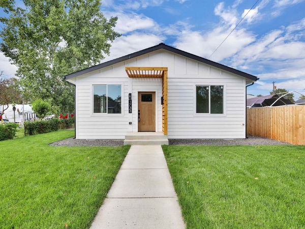 1733 E Lacrosse Ave, Spokane, WA 99207