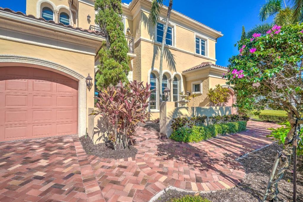 190 SE Bella Strano, Port Saint Lucie, FL 34984 Photo