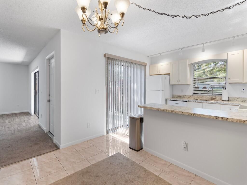 1458 N Lawnwood Circle, Unit 24b, Fort Pierce, FL 34950 Photo