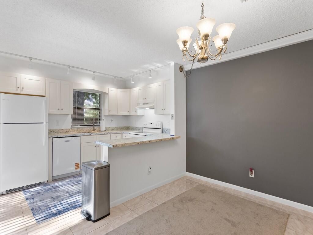 1458 N Lawnwood Circle, Unit 24b, Fort Pierce, FL 34950 Photo