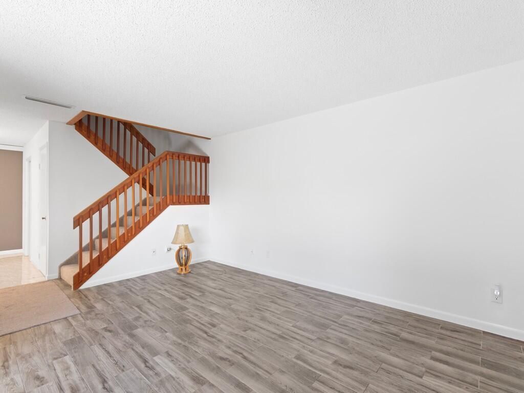 1458 N Lawnwood Circle, Unit 24b, Fort Pierce, FL 34950 Photo