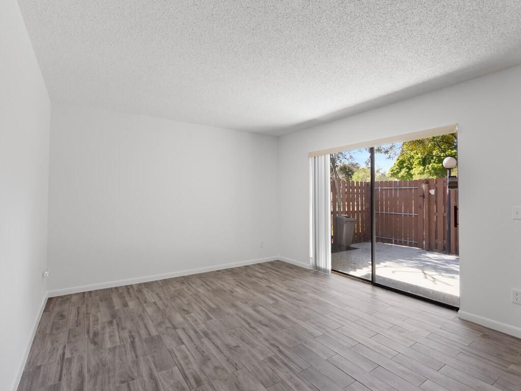 1458 N Lawnwood Circle, Unit 24b, Fort Pierce, FL 34950 Photo