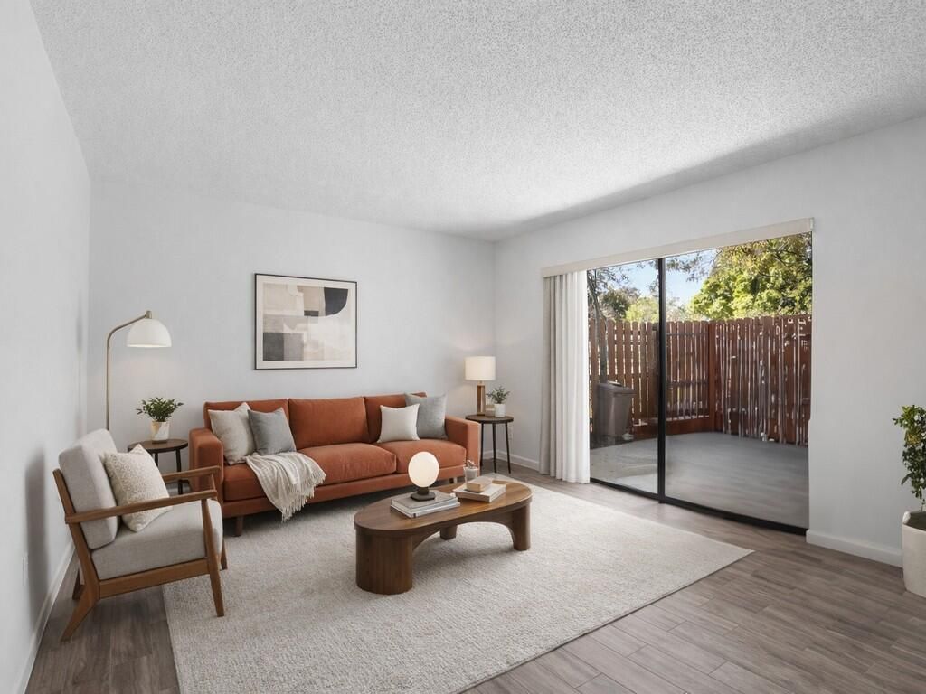 1458 N Lawnwood Circle, Unit 24b, Fort Pierce, FL 34950 Photo