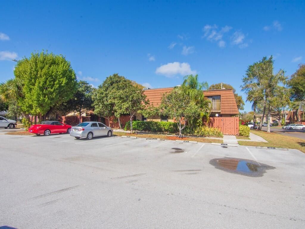 1458 N Lawnwood Circle, Unit 24b, Fort Pierce, FL 34950 Photo