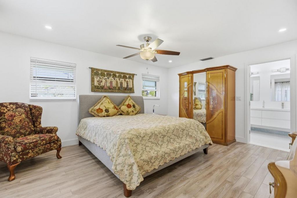 1127 E Seminole Avenue, Unit 24b, Jupiter, FL 33477 Photo